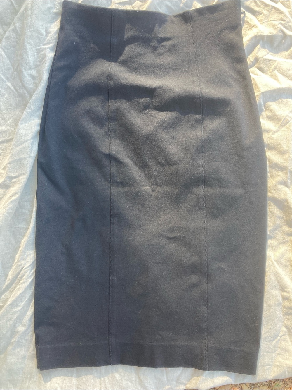Vince. Vintage Sexy knee length stretch pin up pencil skirt M L 2000’s aughts
